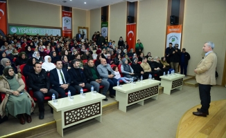Başkan Çınar, kadın ve gençlere konuştu