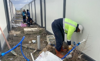 VASKİ ekipleri Malatya'da konteyner kentte çalışıyor