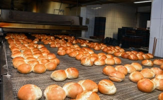 Vatandaşların ekmek ihtiyaçları ücretsiz olarak karşılanıyor